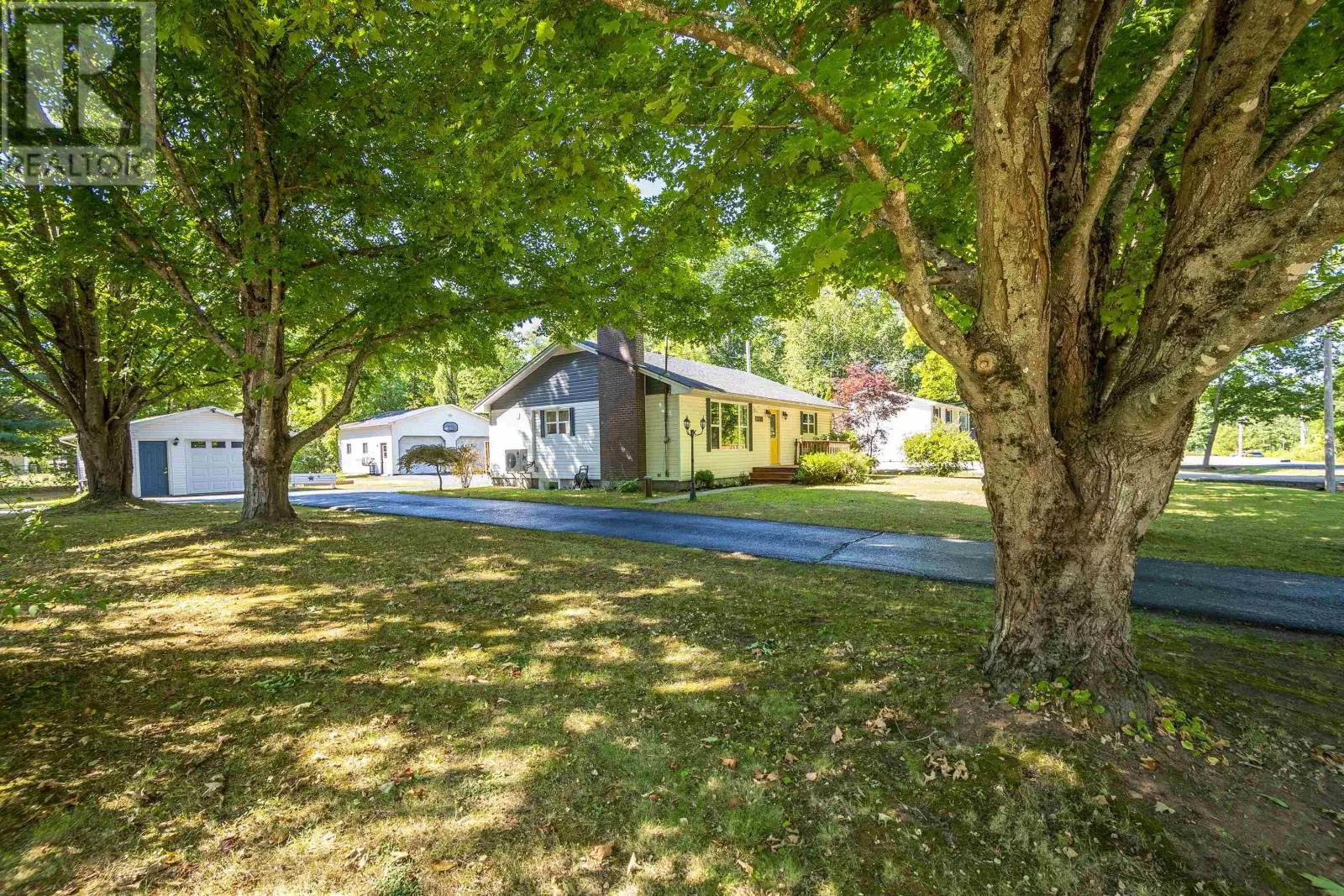 3126 Cornwallis Crescent