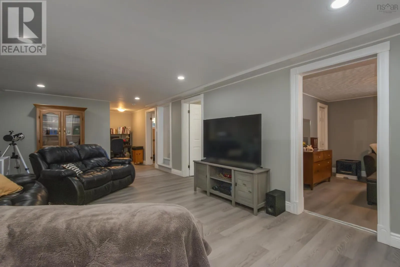 3126 Cornwallis Crescent
