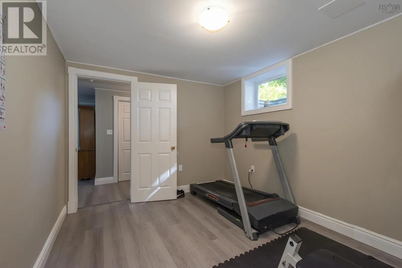 3126 Cornwallis Crescent