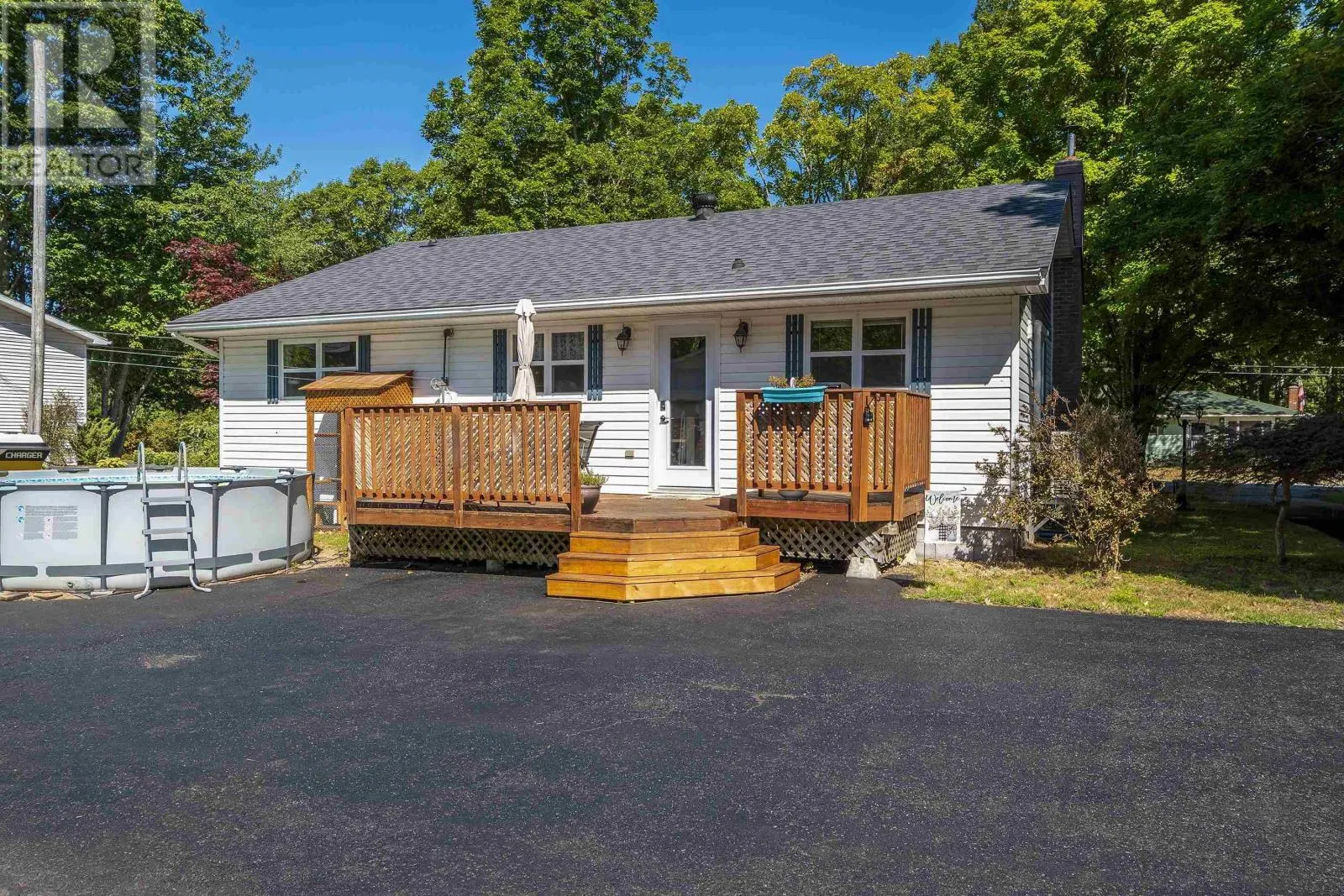 3126 Cornwallis Crescent