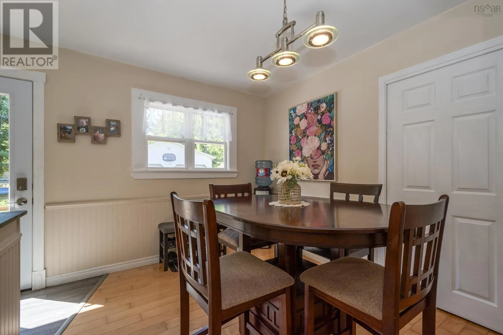 3126 Cornwallis Crescent