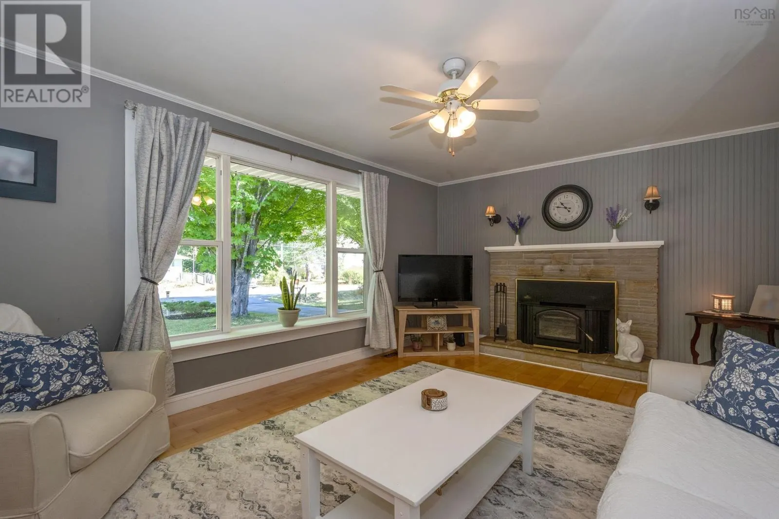 3126 Cornwallis Crescent