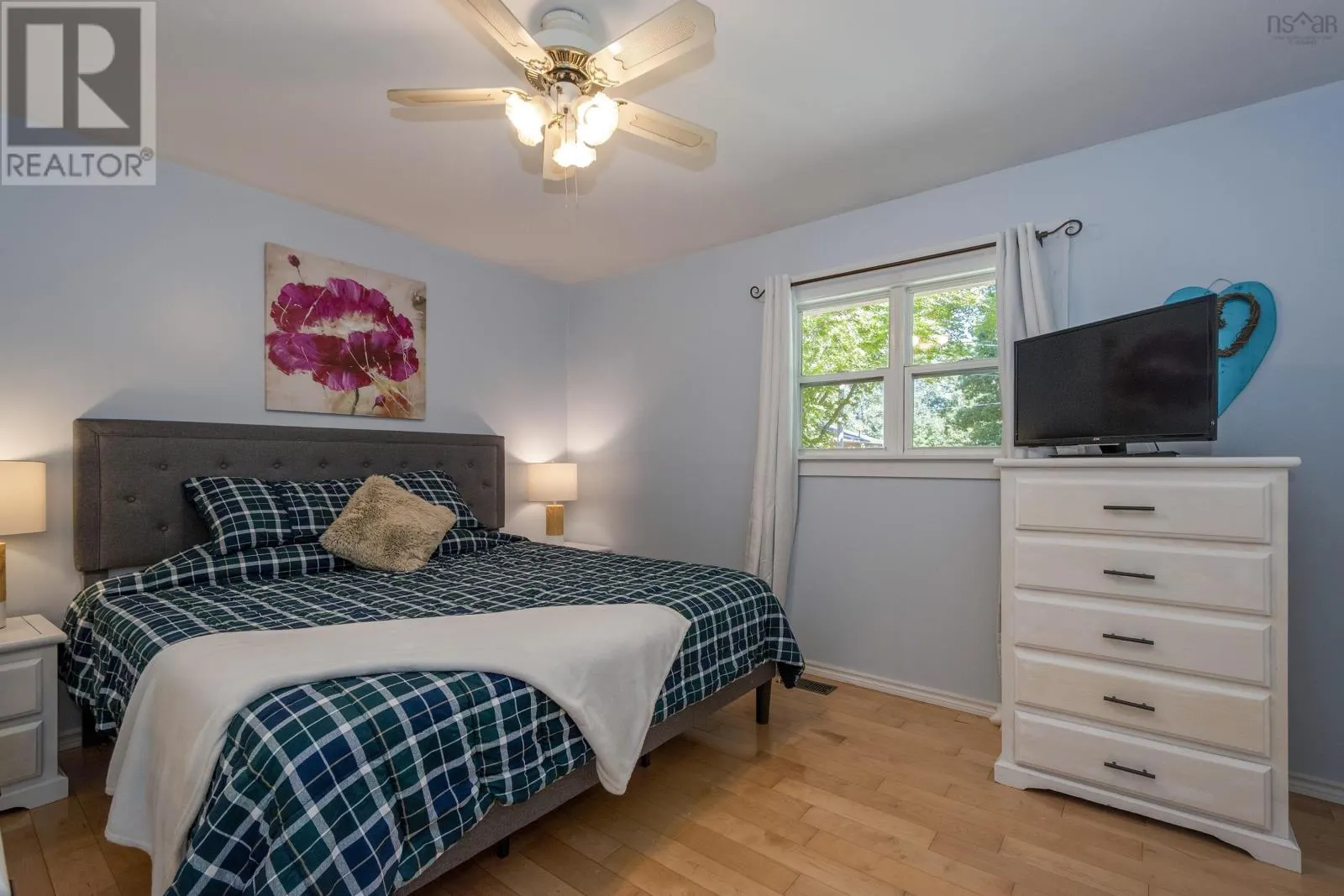3126 Cornwallis Crescent