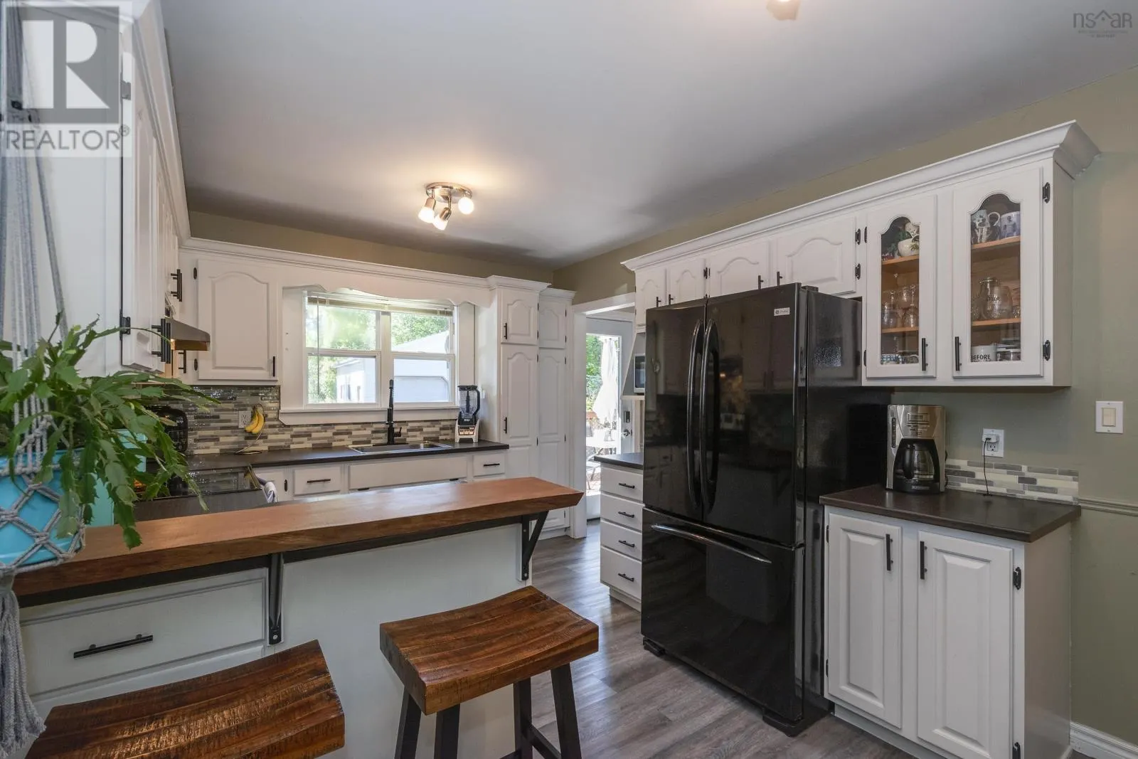3126 Cornwallis Crescent