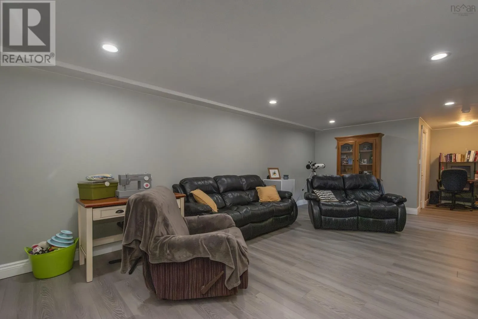 3126 Cornwallis Crescent