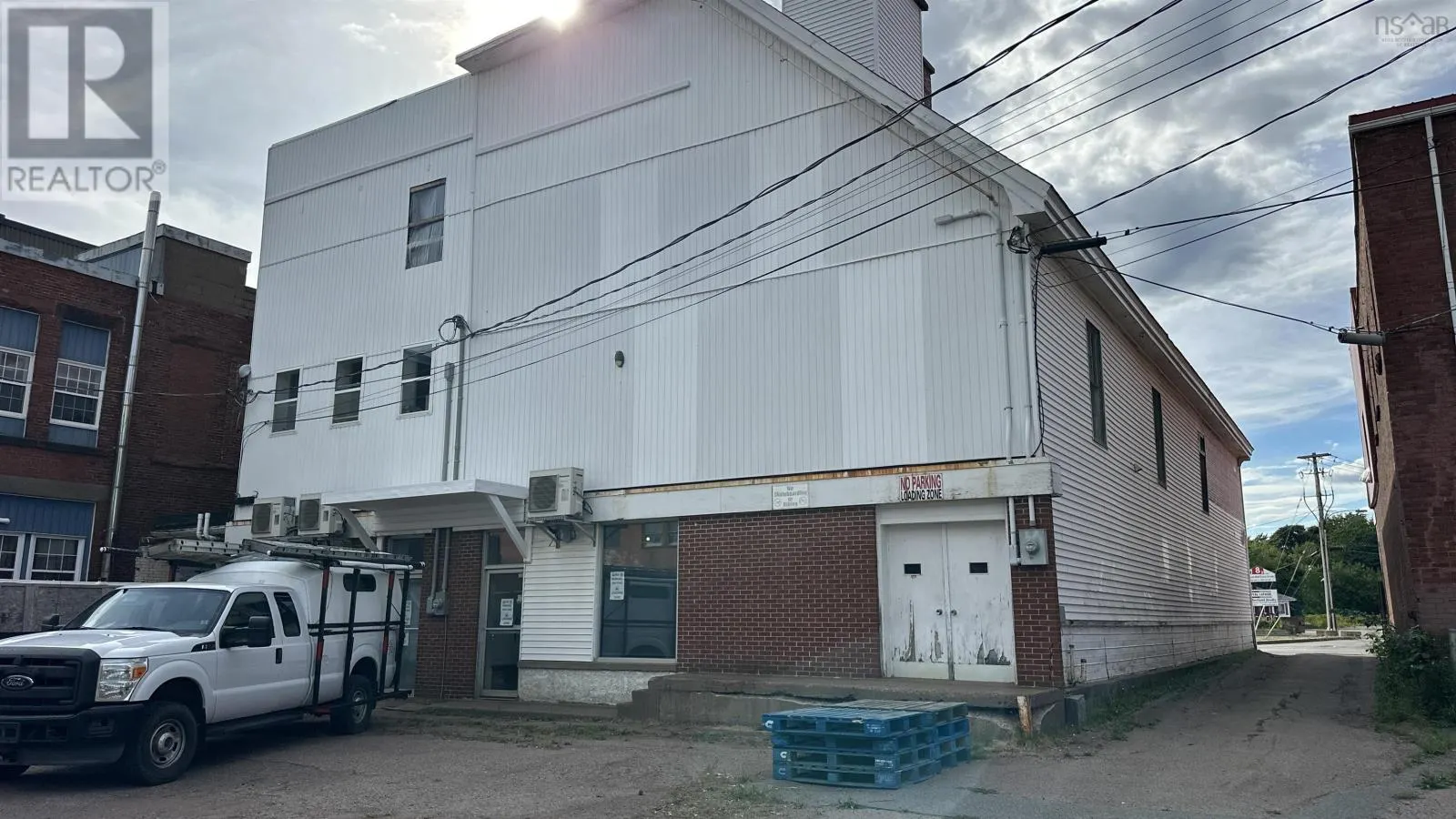 113 Victoria Street E