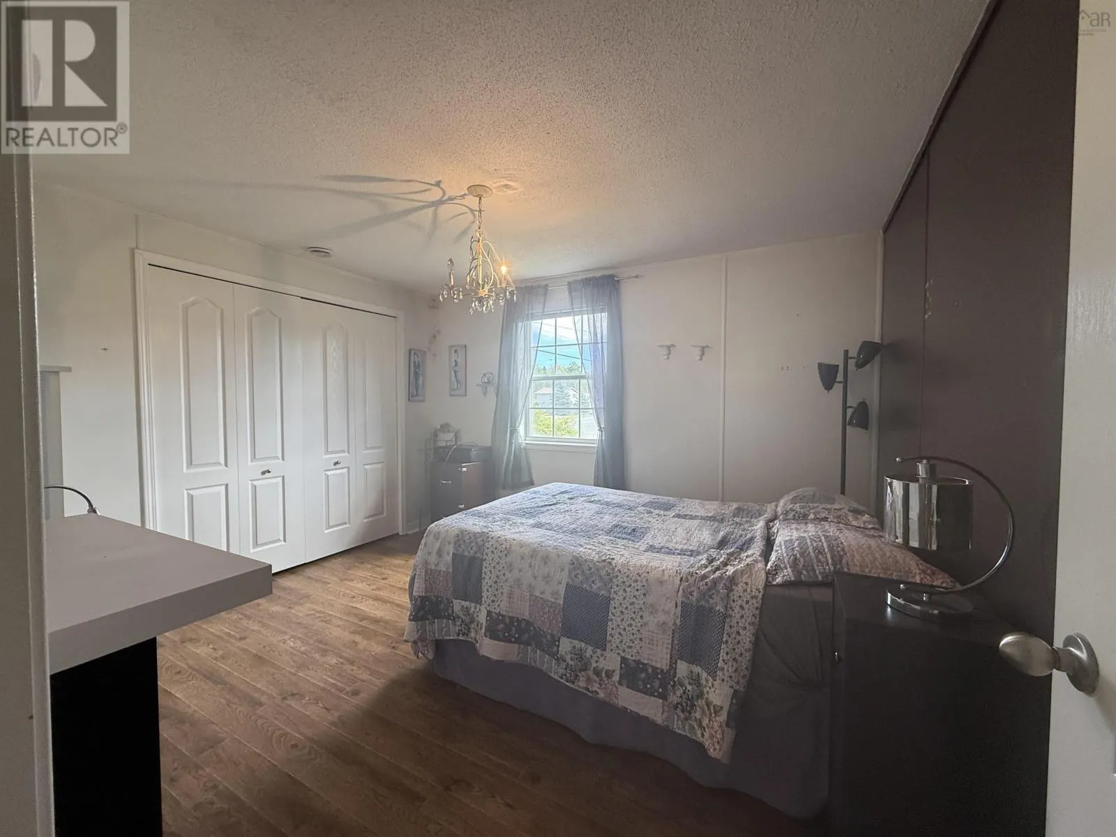 181 Pond Road