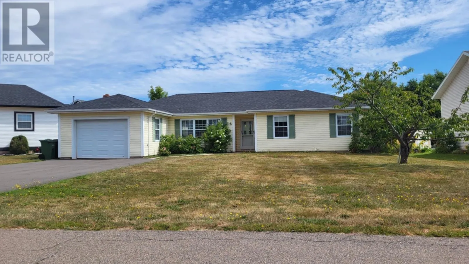 16 Bell Crescent