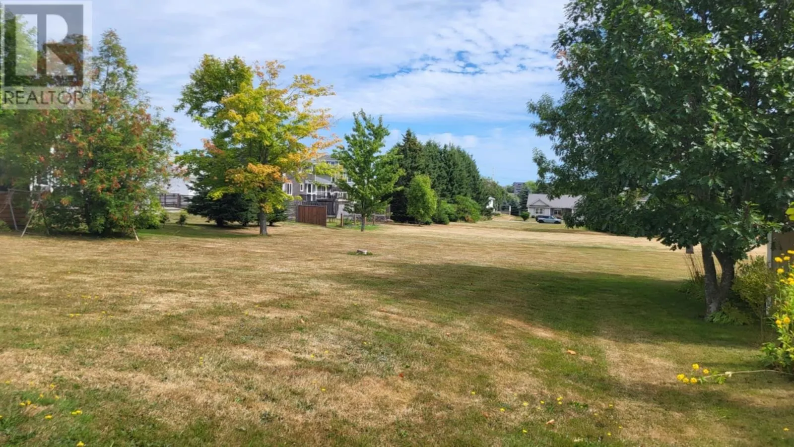 16 Bell Crescent