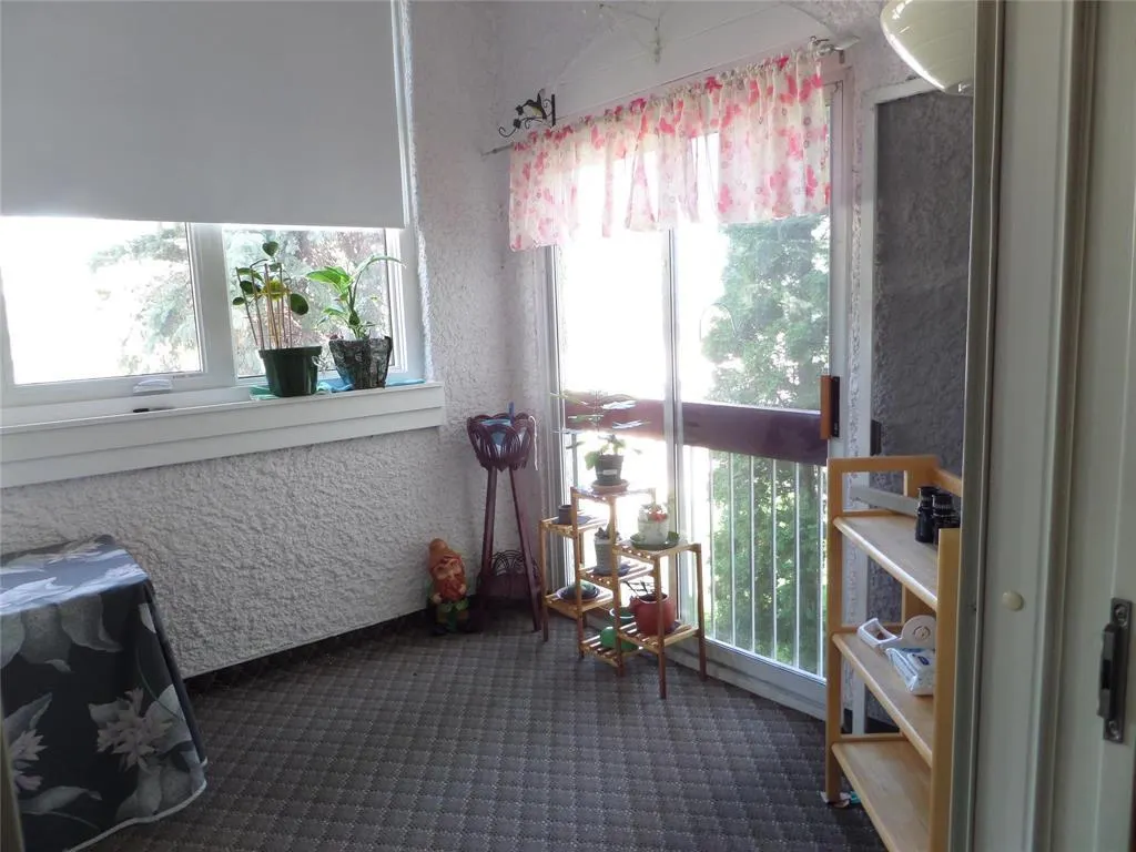 A211 3271 Pembina Highway