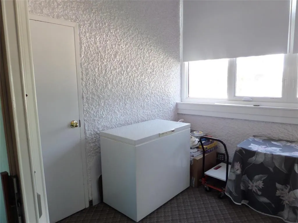 A211 3271 Pembina Highway