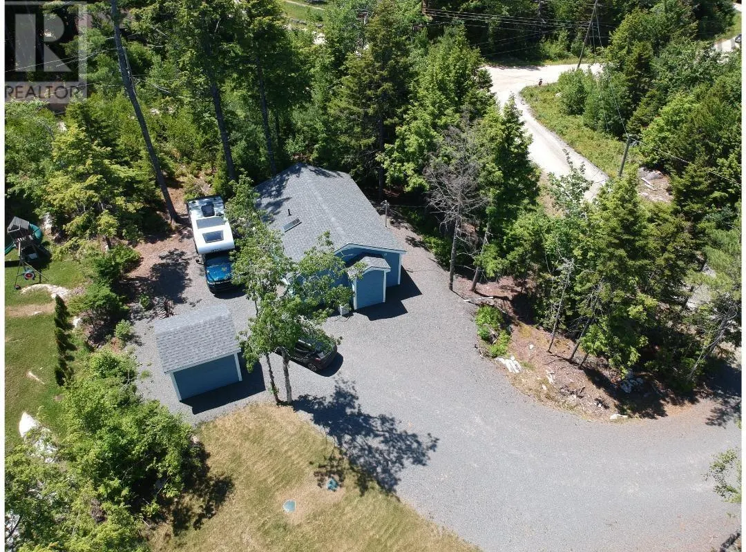 12 86 Sparrow Lane