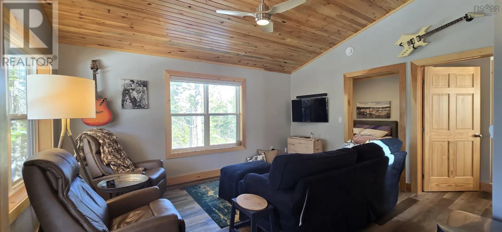 12 86 Sparrow Lane