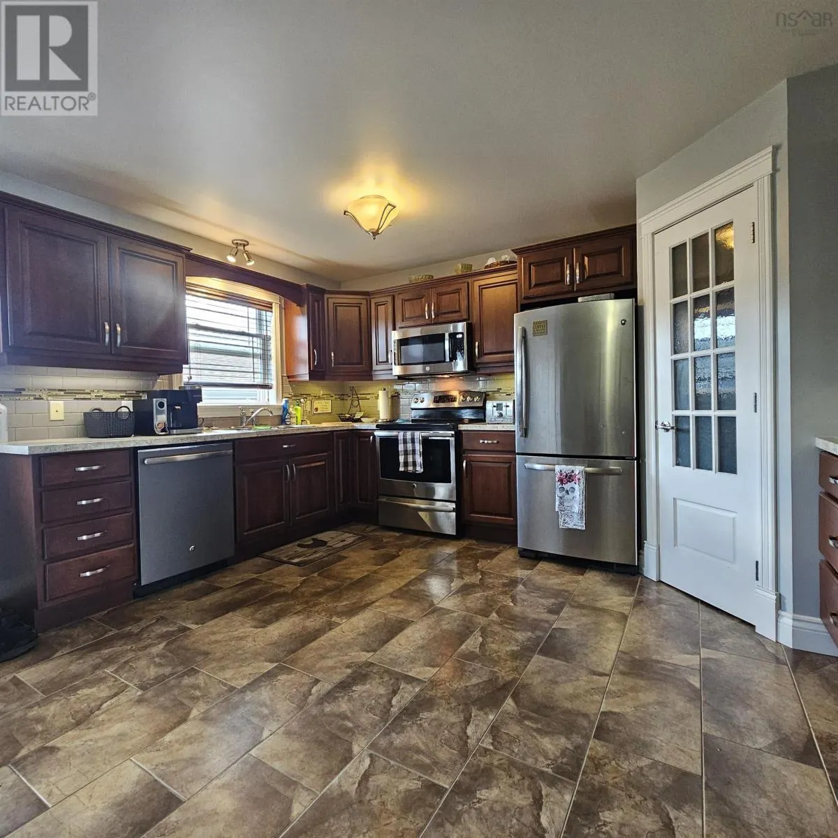 95 Valleyview Drive