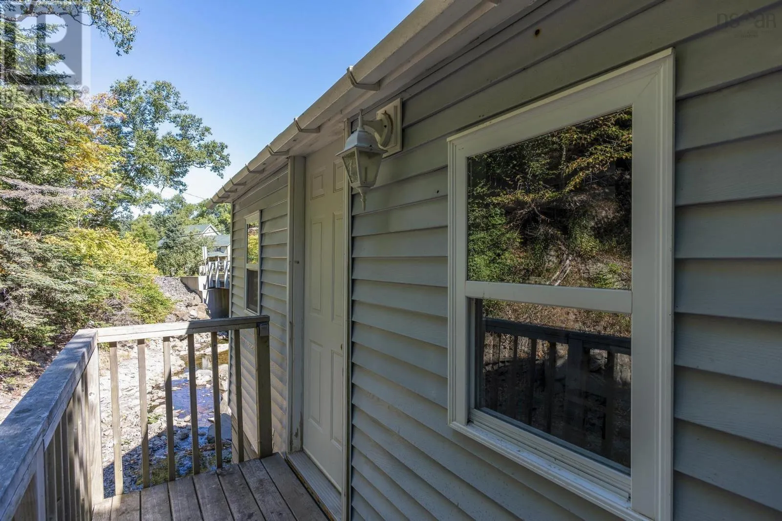 1483 Hamilton Road