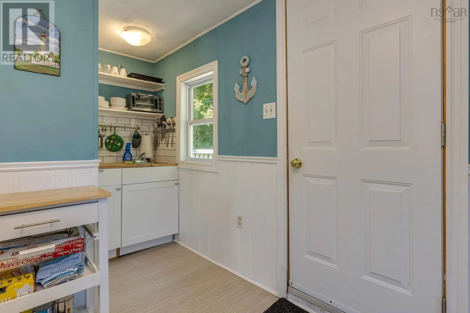 1483 Hamilton Road