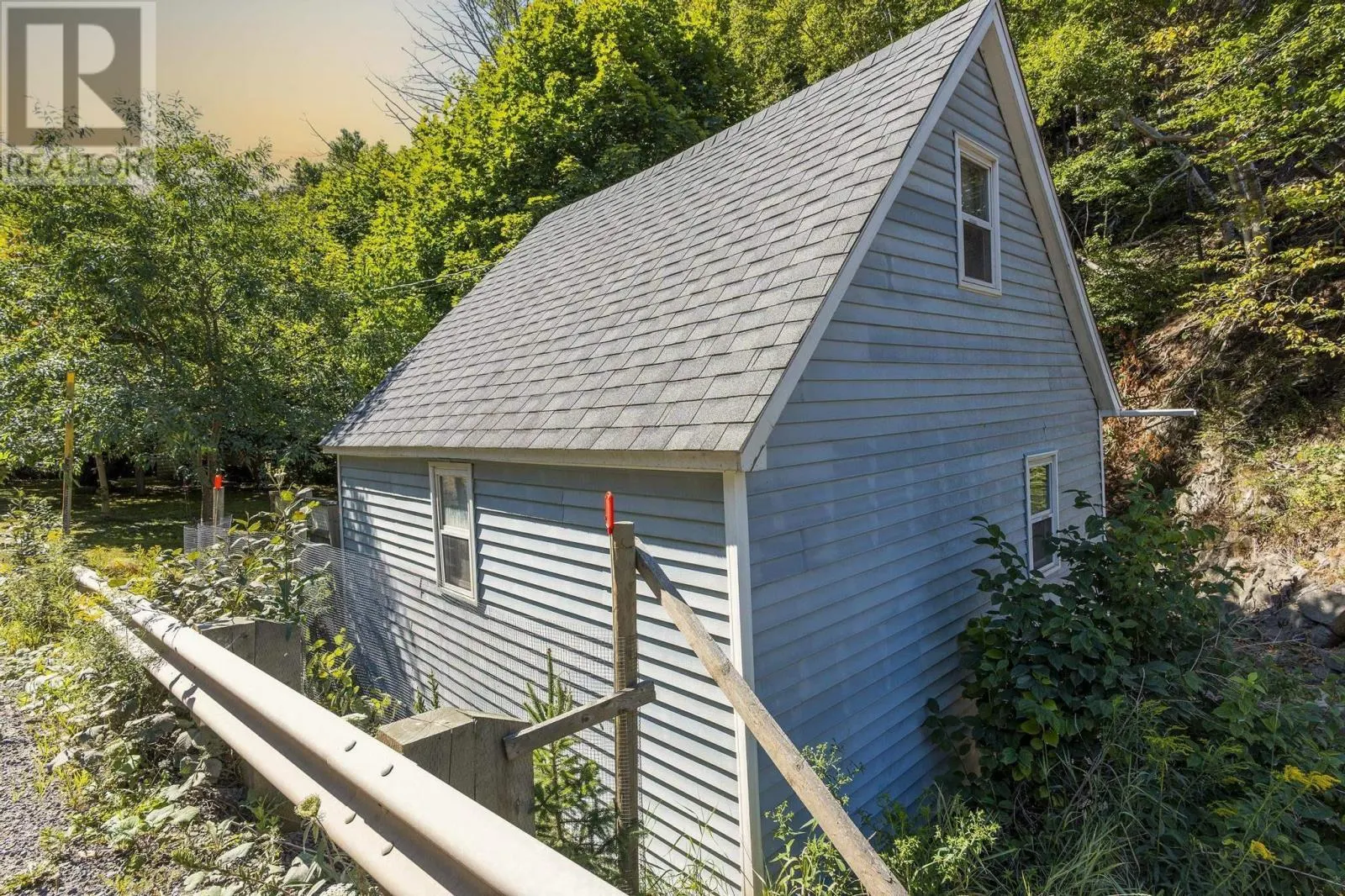 1483 Hamilton Road