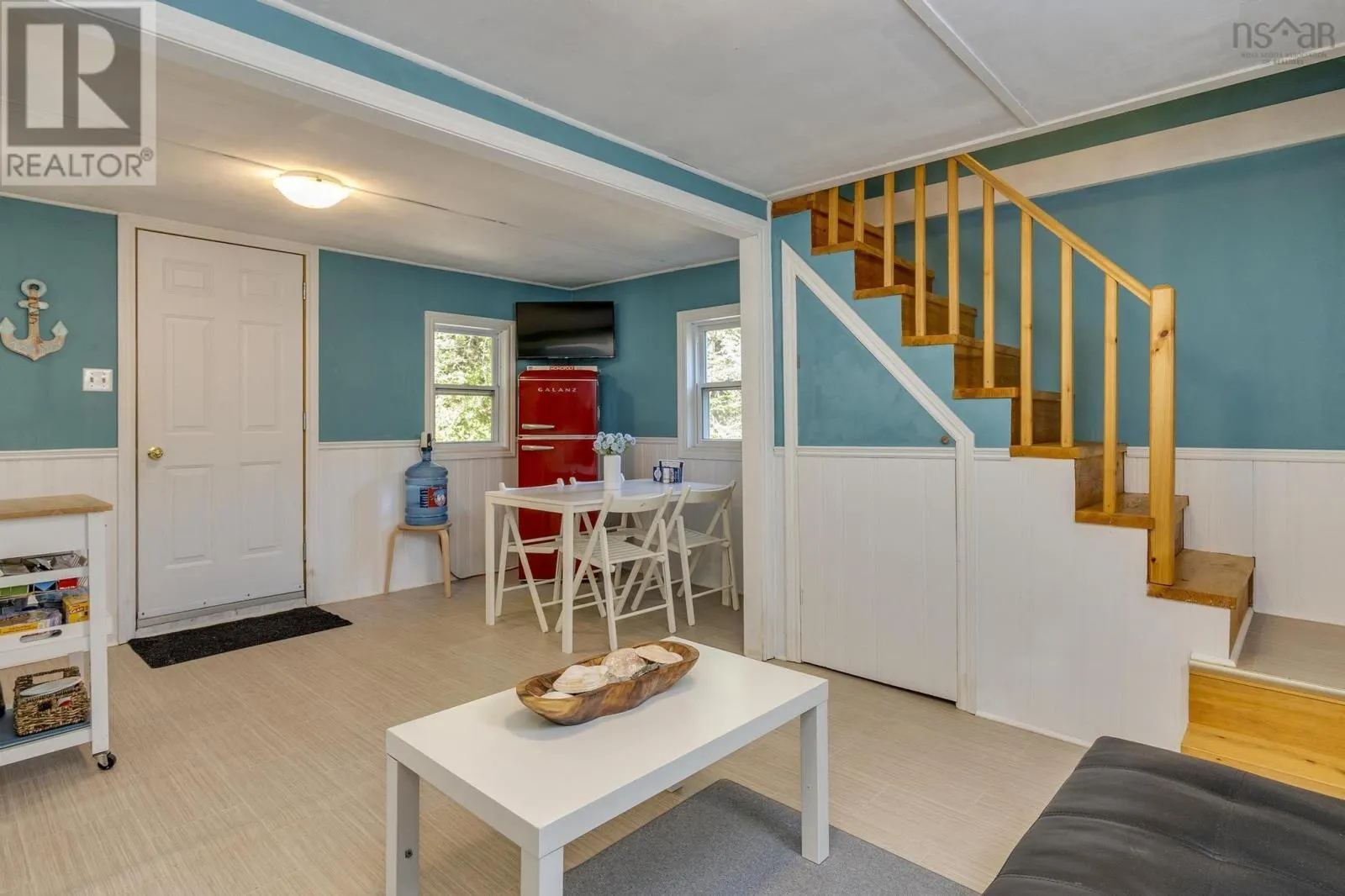 1483 Hamilton Road