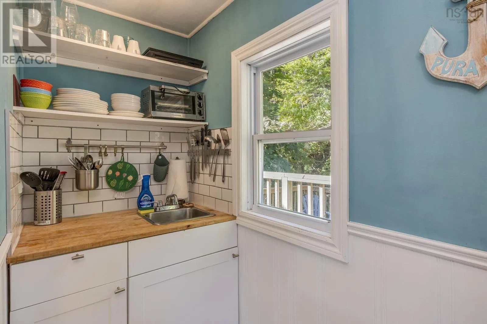 1483 Hamilton Road