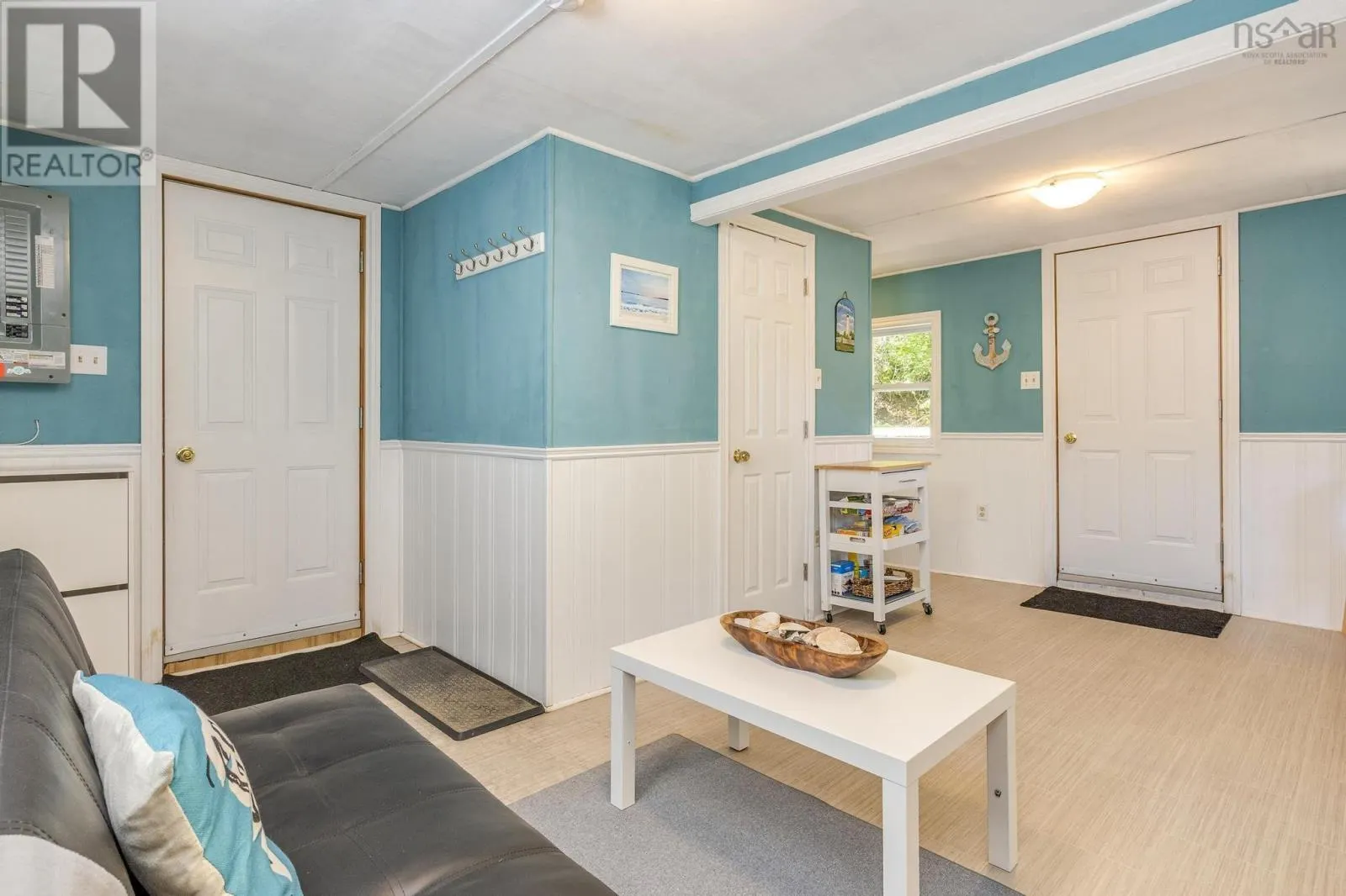1483 Hamilton Road