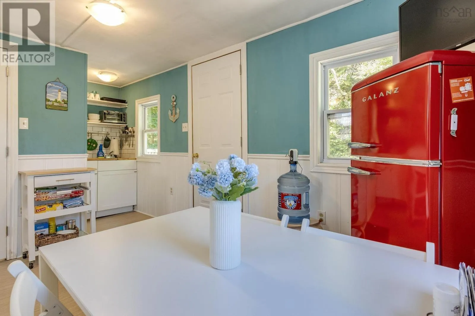1483 Hamilton Road