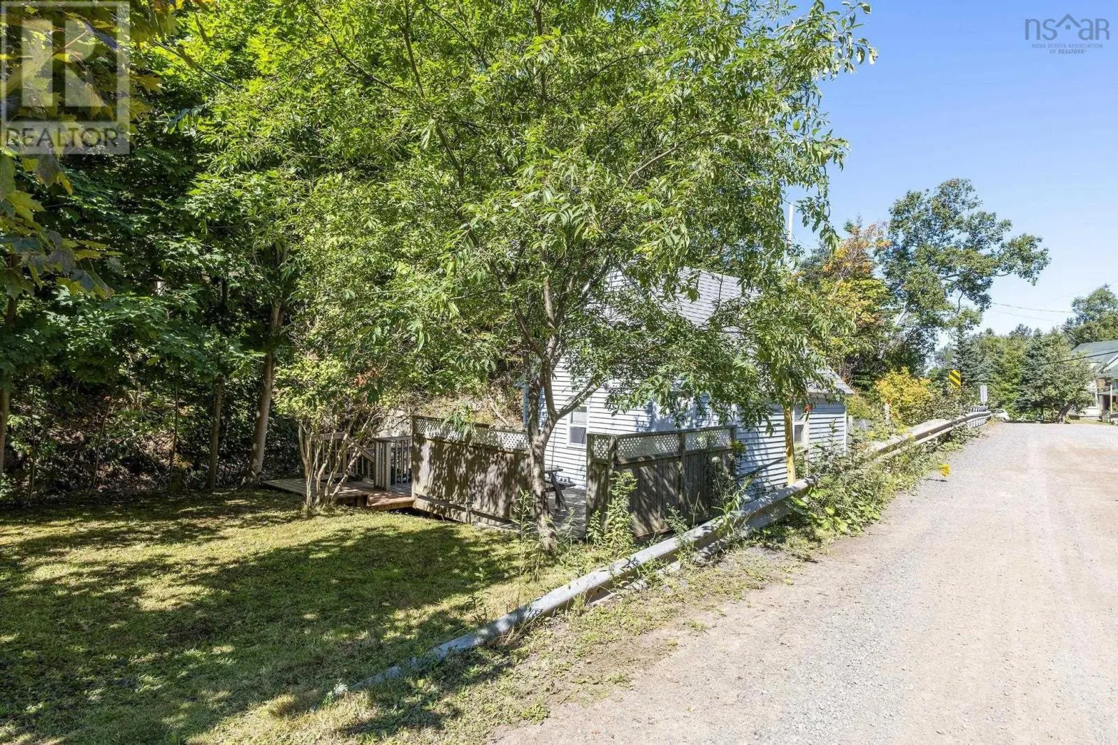 1483 Hamilton Road
