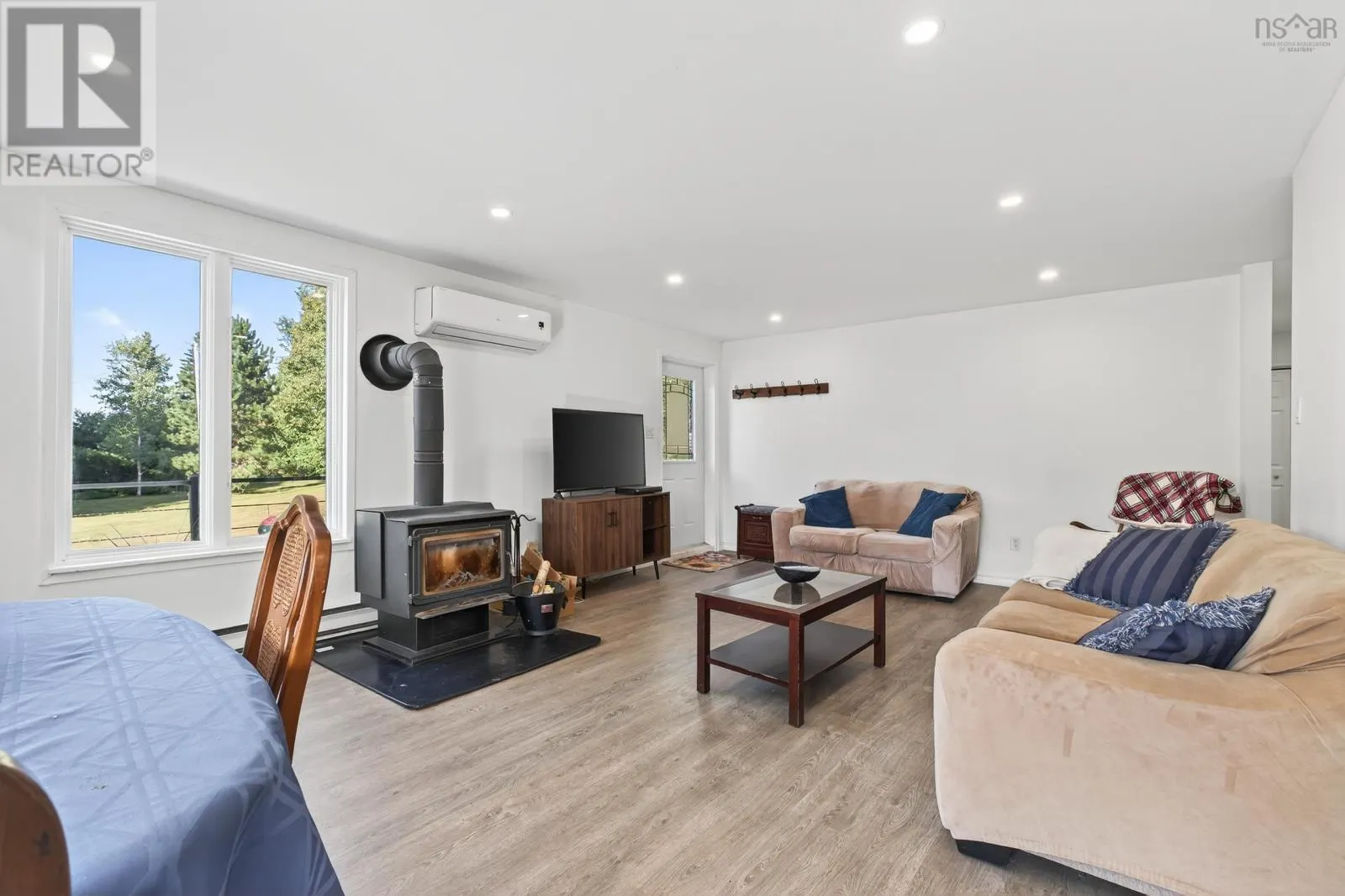 5161 Kempt Head Road  South Side Boularderie Road
