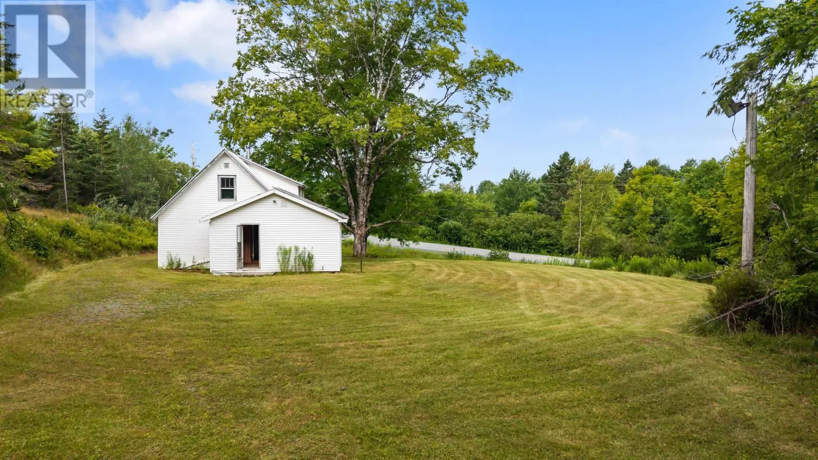 8860 Moose River Road