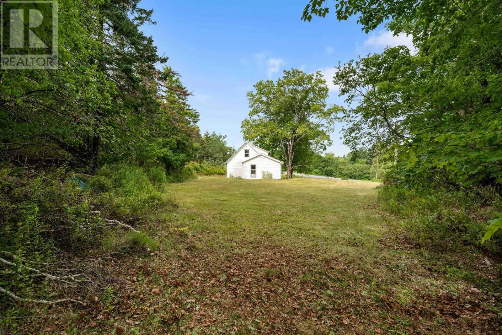 8860 Moose River Road