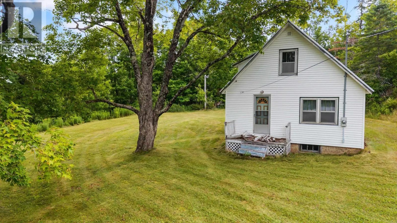 8860 Moose River Road