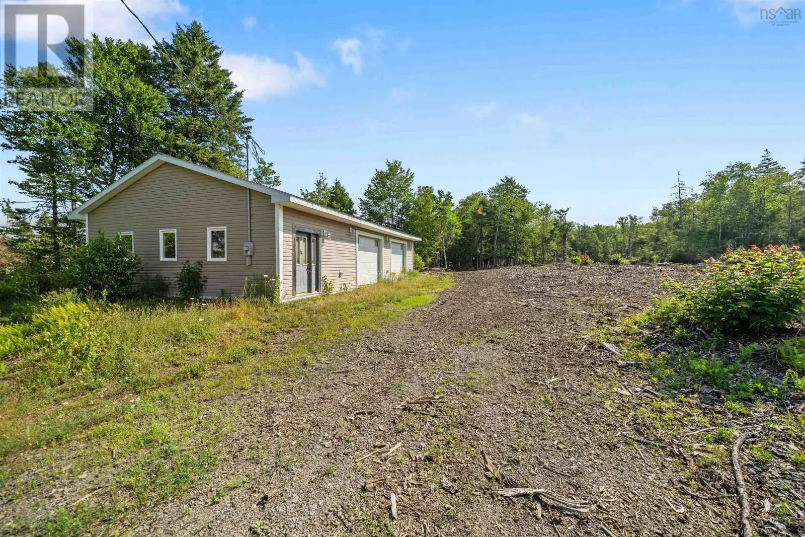 8860 Moose River Road