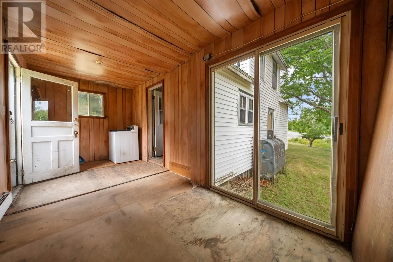 8860 Moose River Road