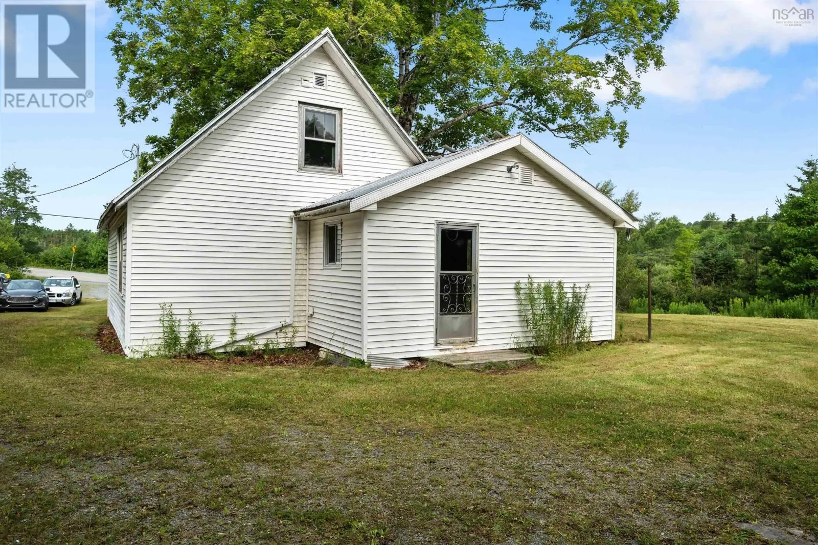 8860 Moose River Road