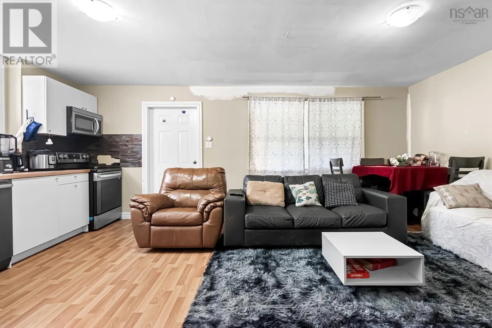 7 Hubleys Drive
