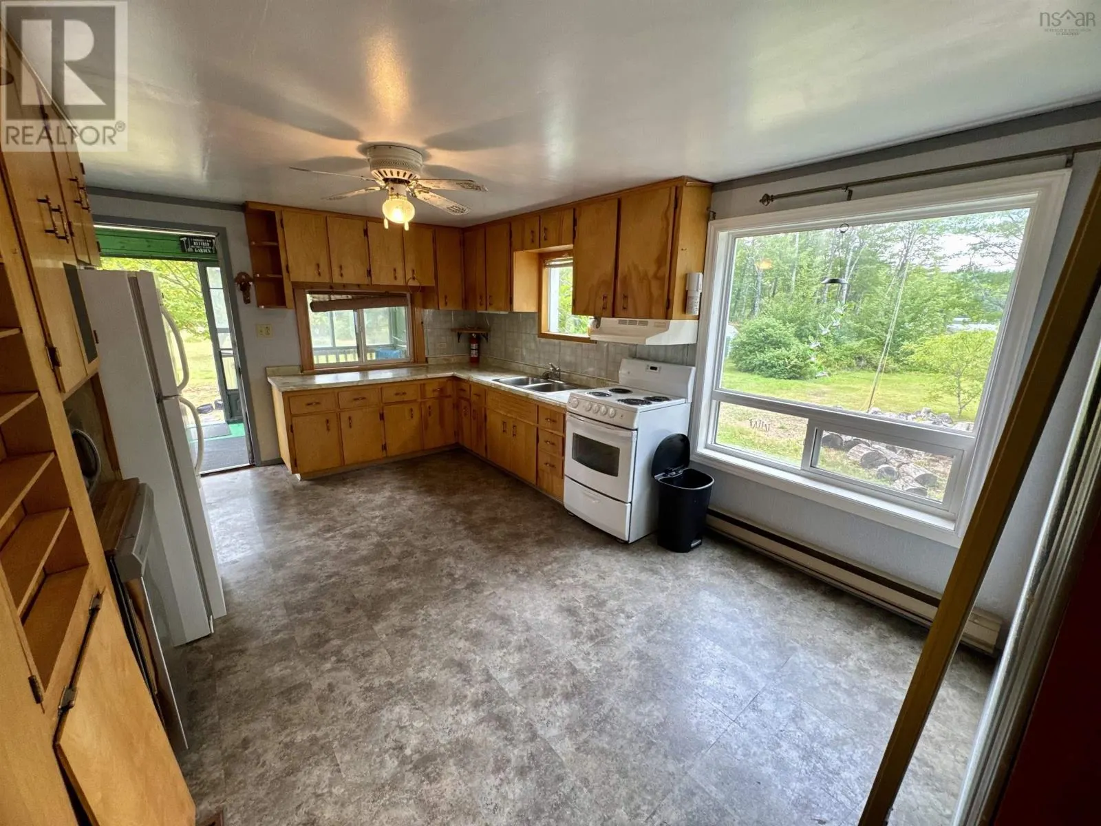 9 Silver Road