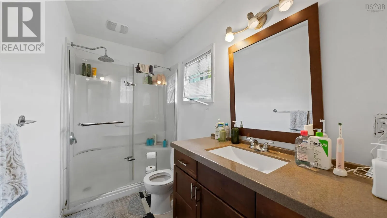 2536 Windsor Street|2534  Windsor Street