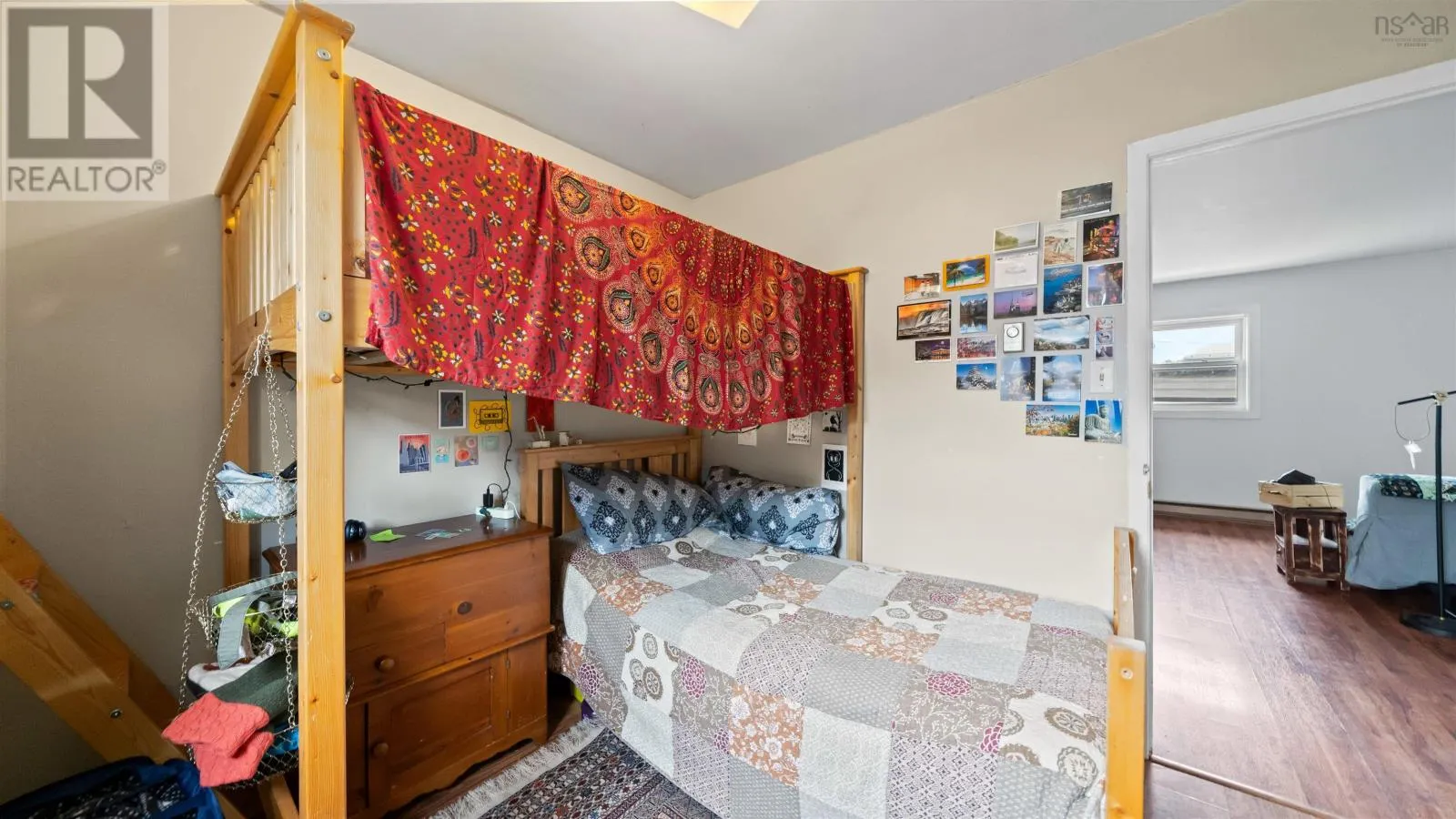 2536 Windsor Street|2534  Windsor Street