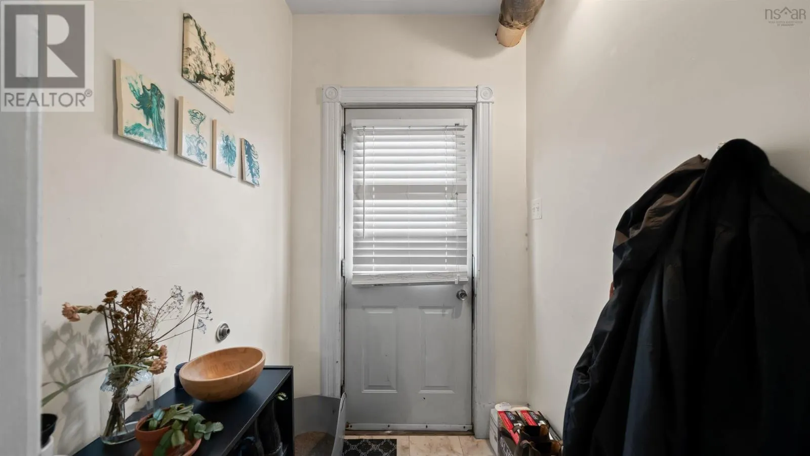2536 Windsor Street|2534  Windsor Street