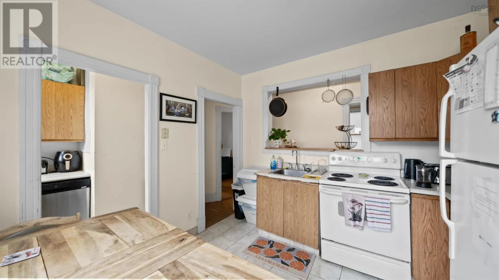 2536 Windsor Street|2534  Windsor Street