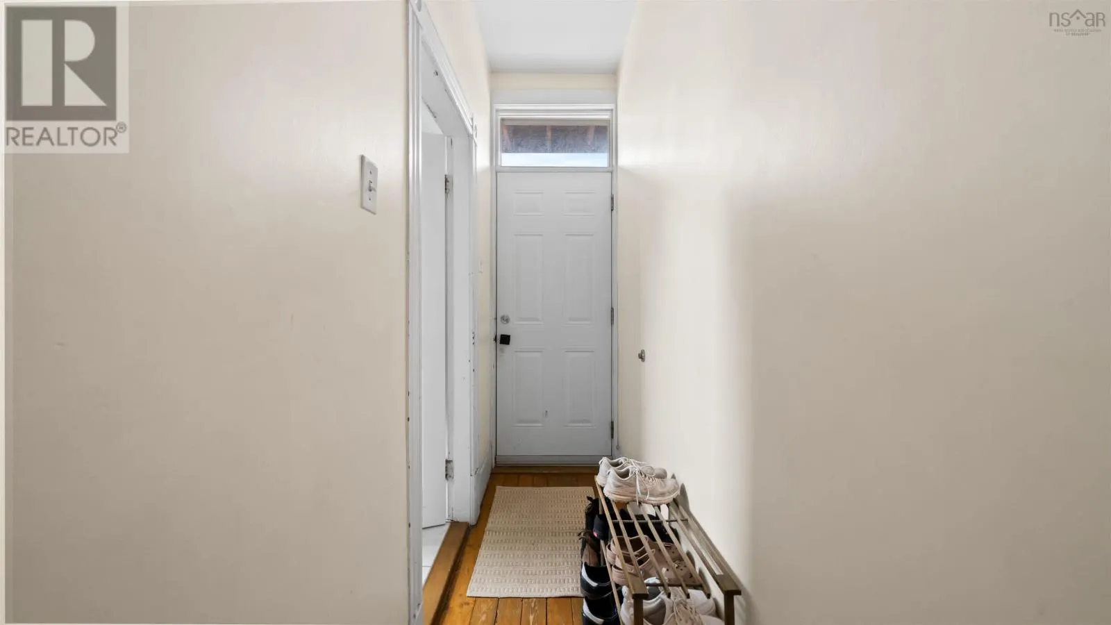 2536 Windsor Street|2534  Windsor Street