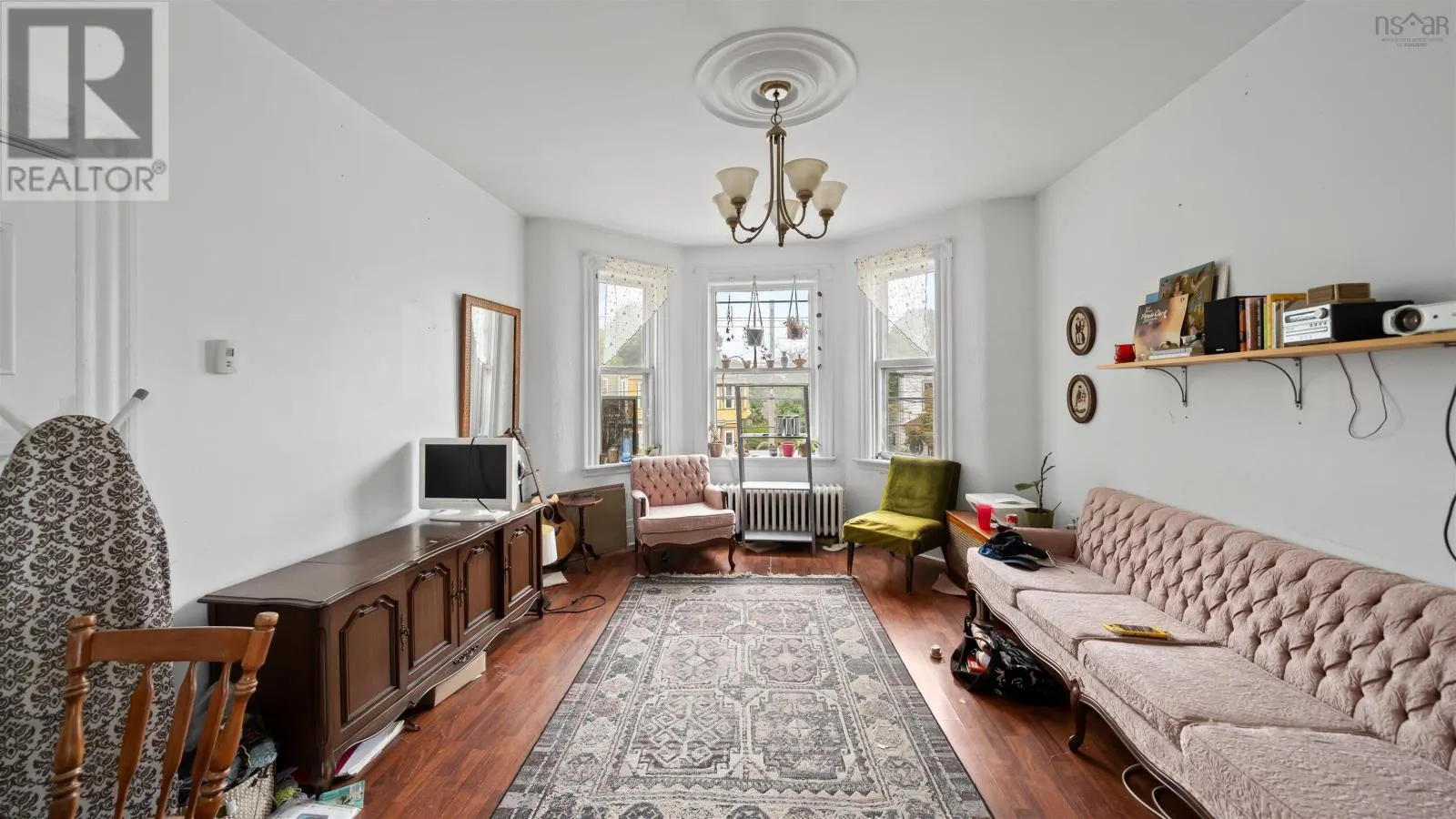 2536 Windsor Street|2534  Windsor Street