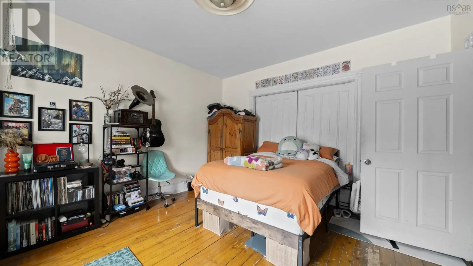 2536 Windsor Street|2534  Windsor Street