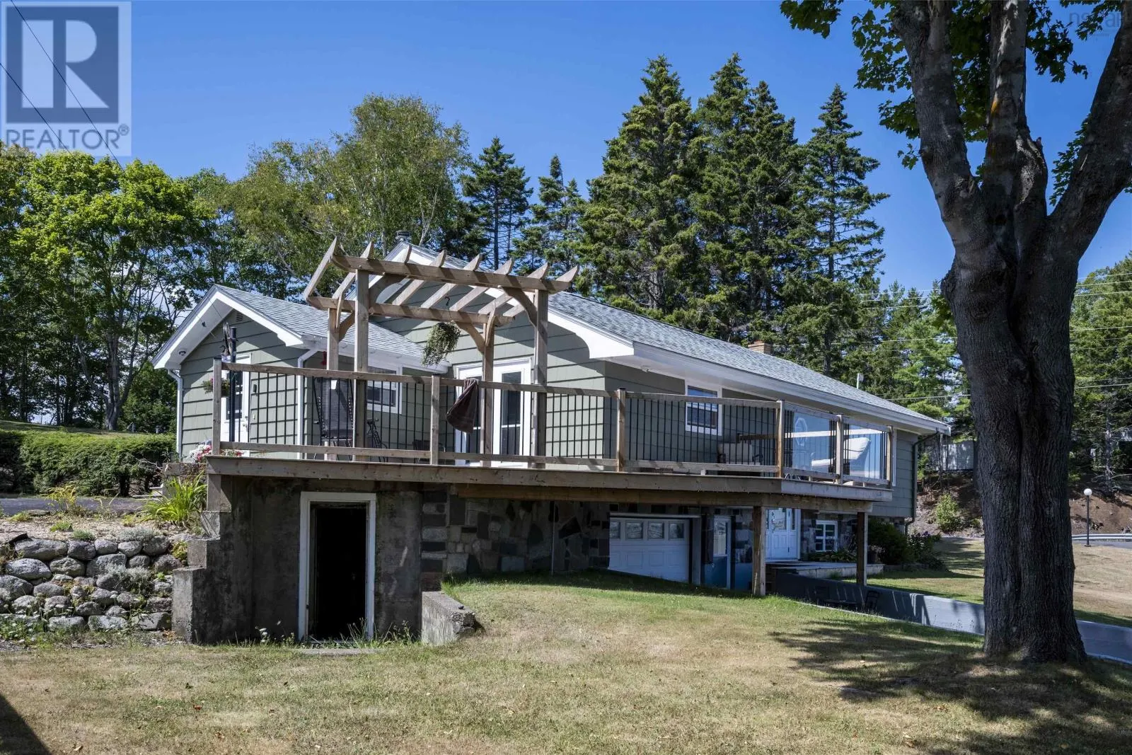 2262 Highway 332