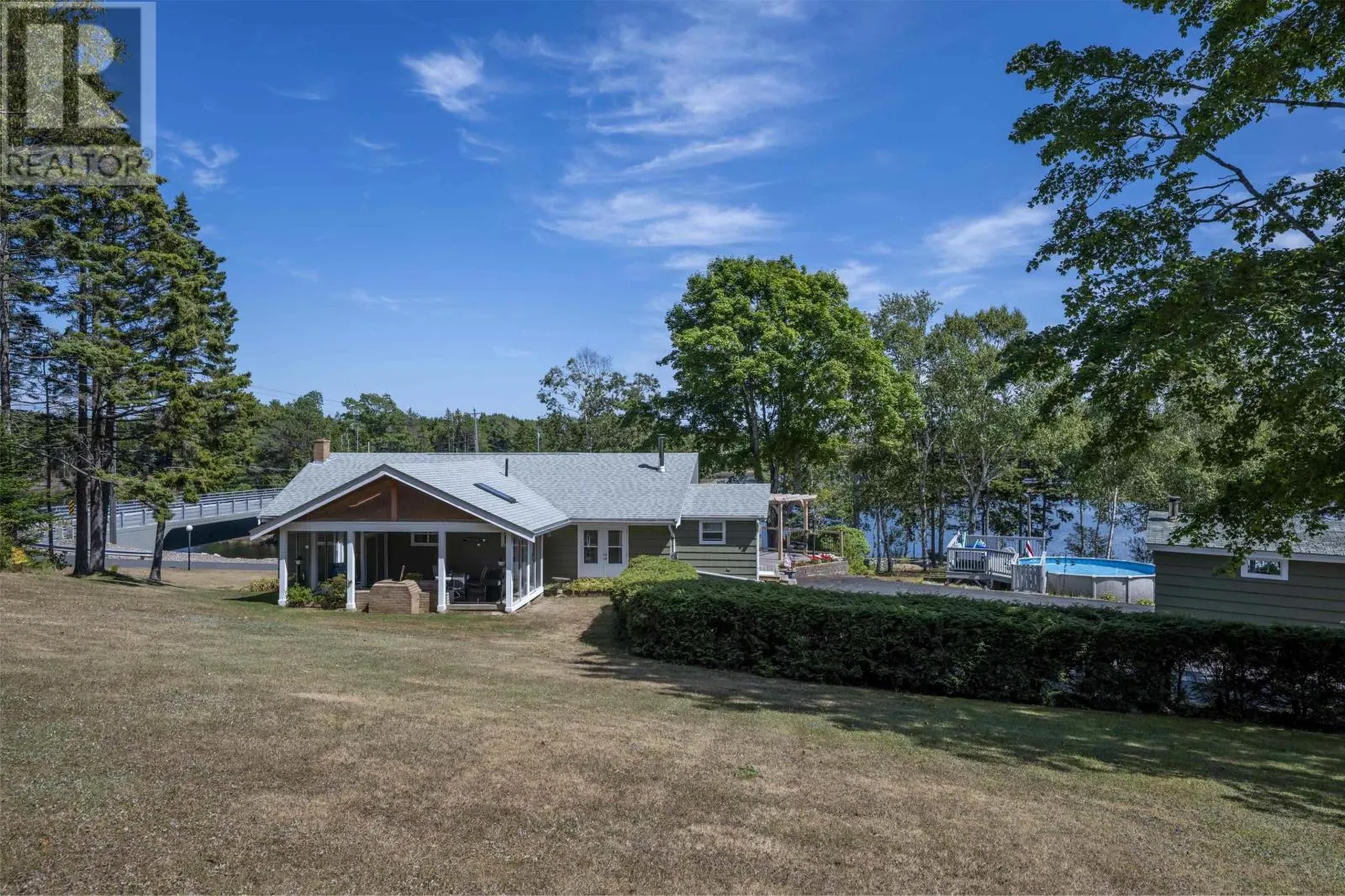 2262 Highway 332