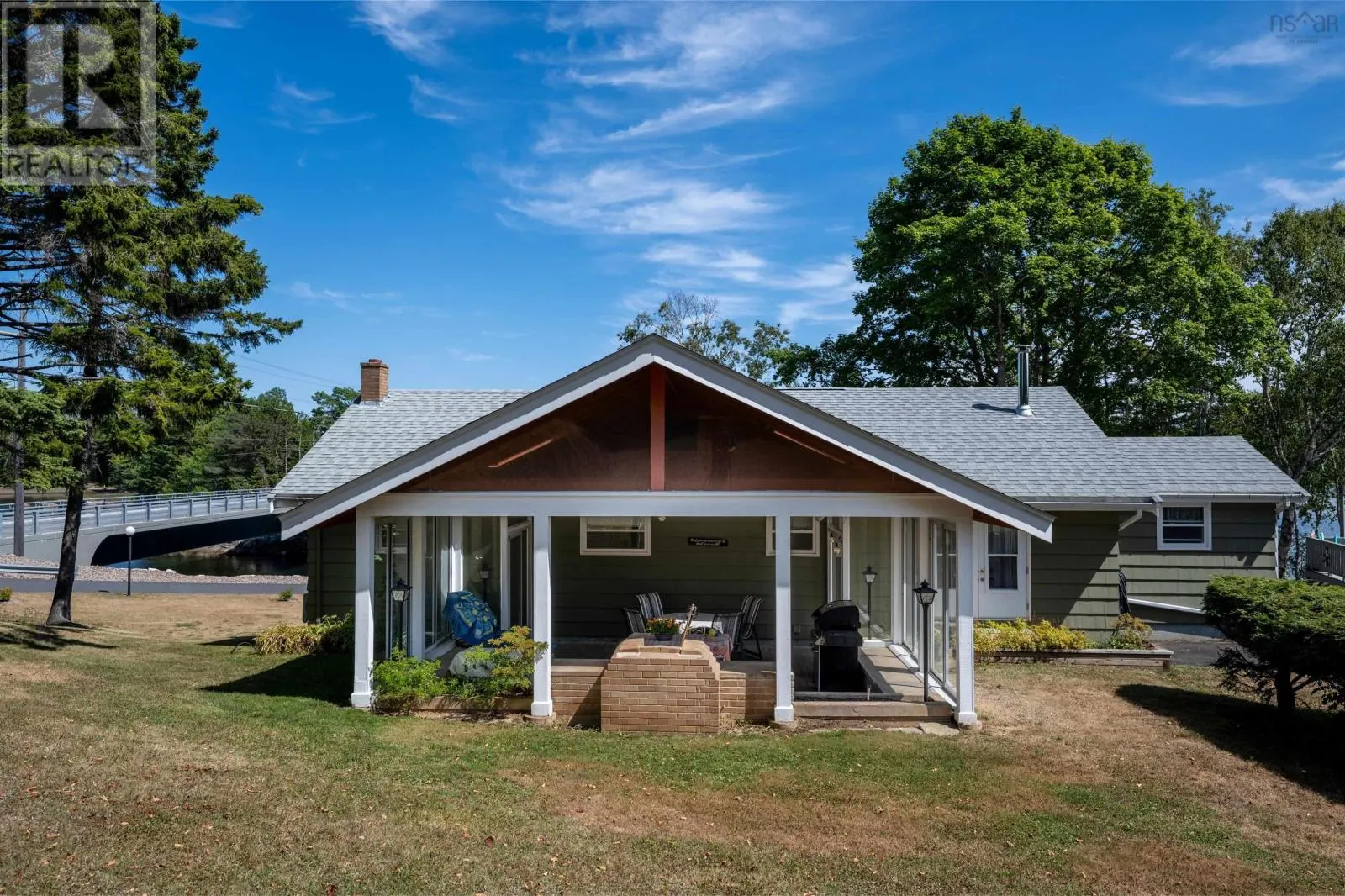 2262 Highway 332