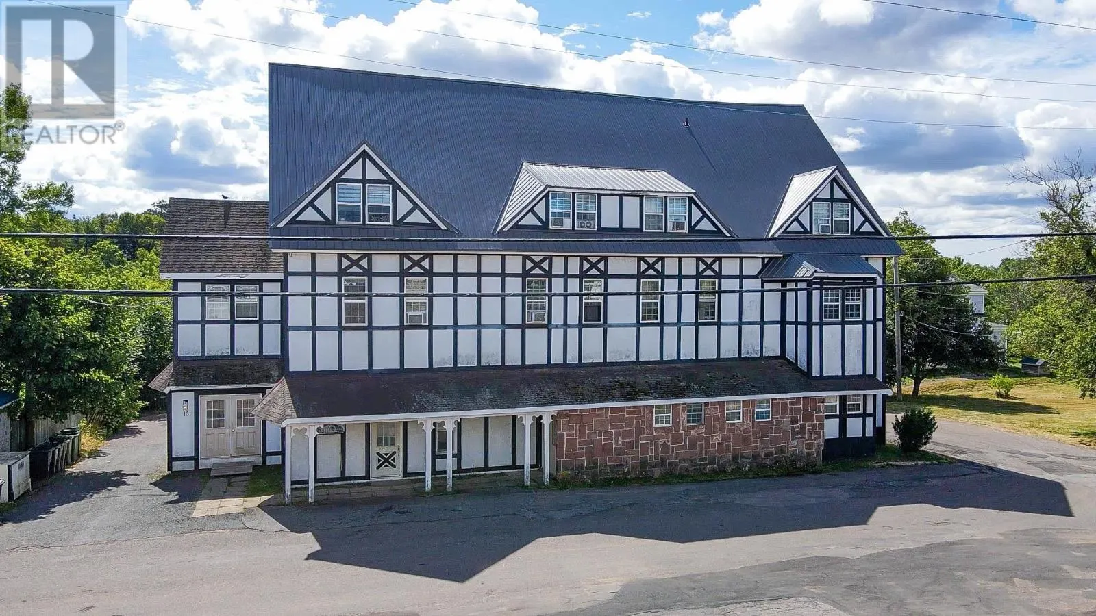 16-20 School Street