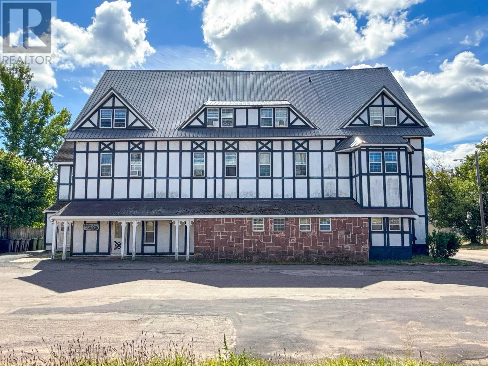 16-20 School Street