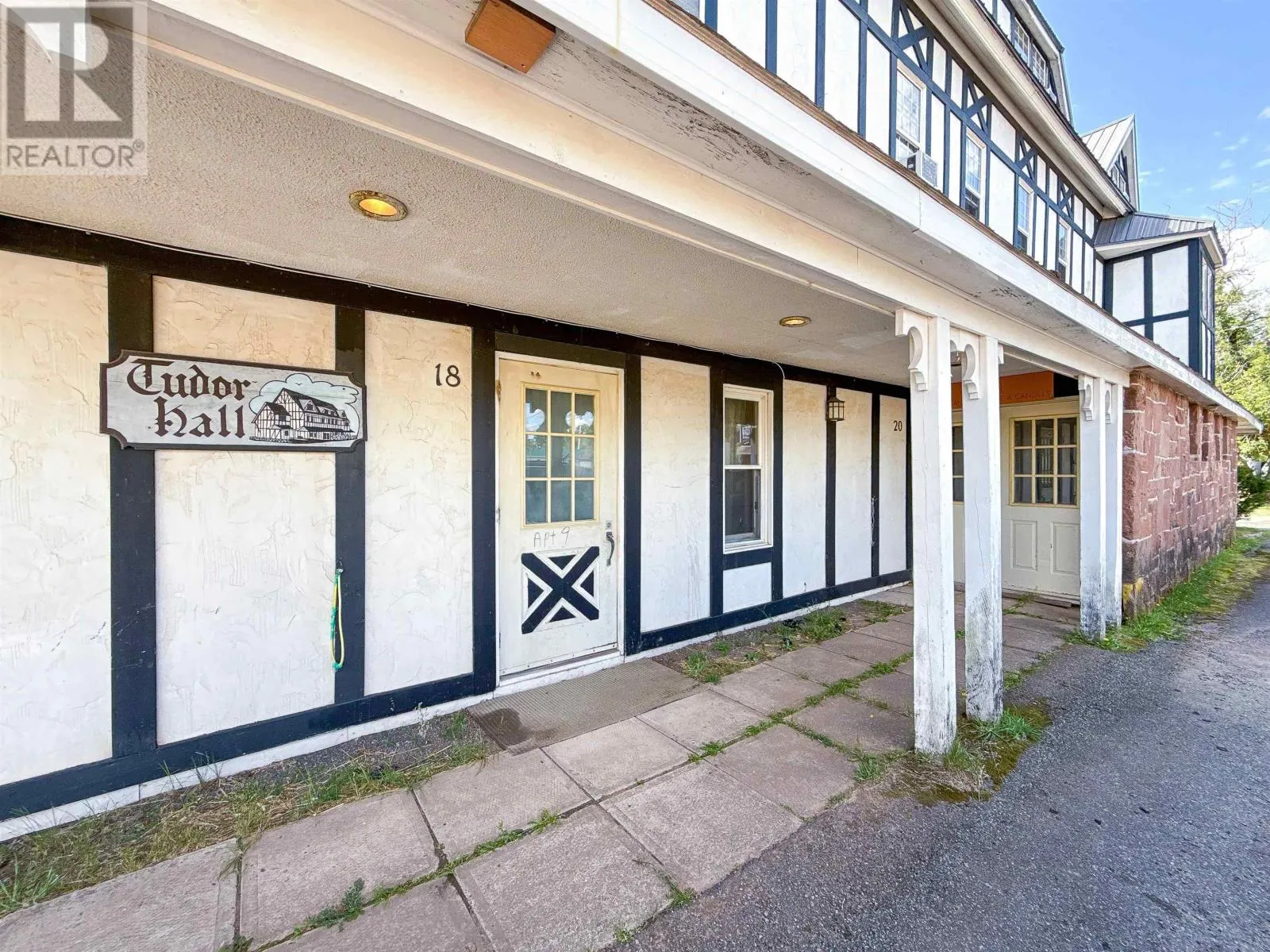16-20 School Street