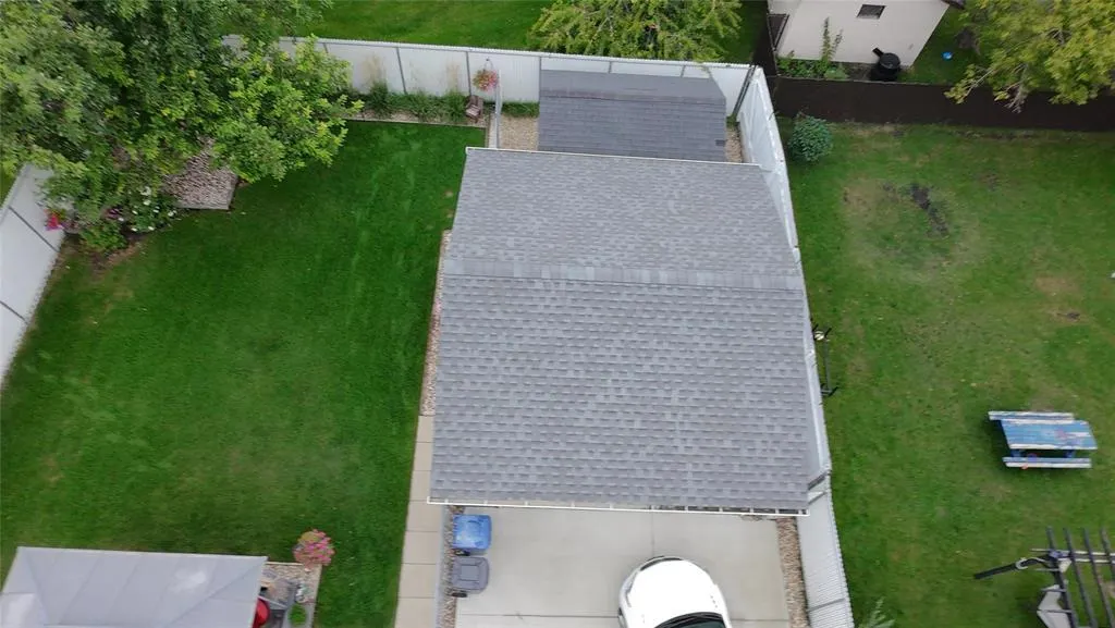 83 Manorview Close