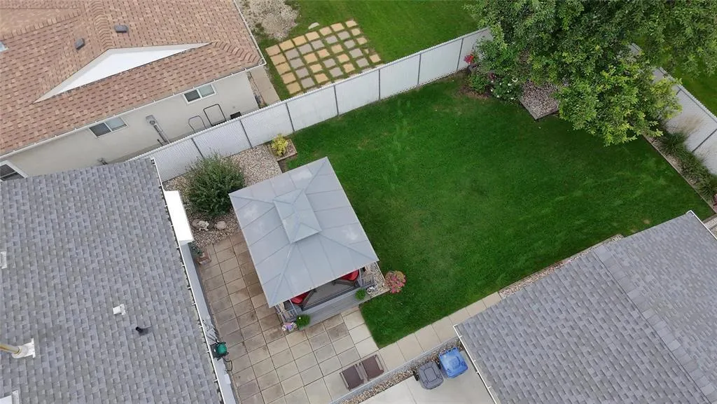 83 Manorview Close